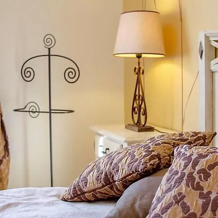 Marcos Mendes Sleeps 12 With Pool And Air Con *