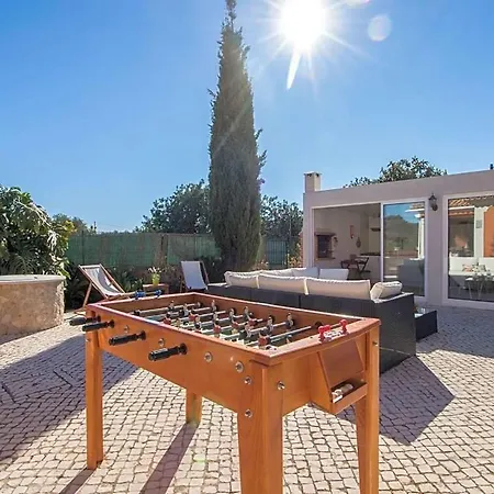 Marcos Mendes Sleeps 12 With Pool And Air Con 别墅