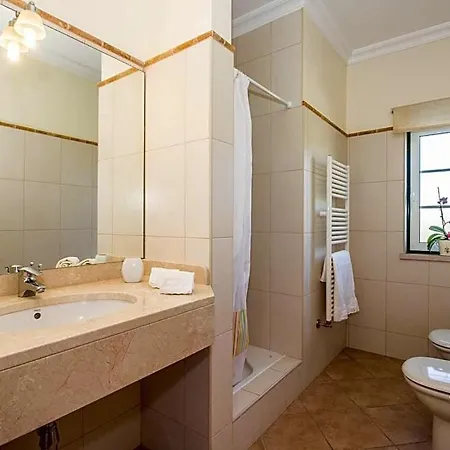 Marcos Mendes Sleeps 12 With Pool And Air Con 别墅